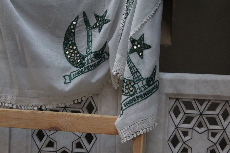 Azadi Mubarak Sheesha Dupatta